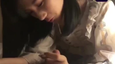 漂亮女大口交做爱「寻女大夫妻交流私信」